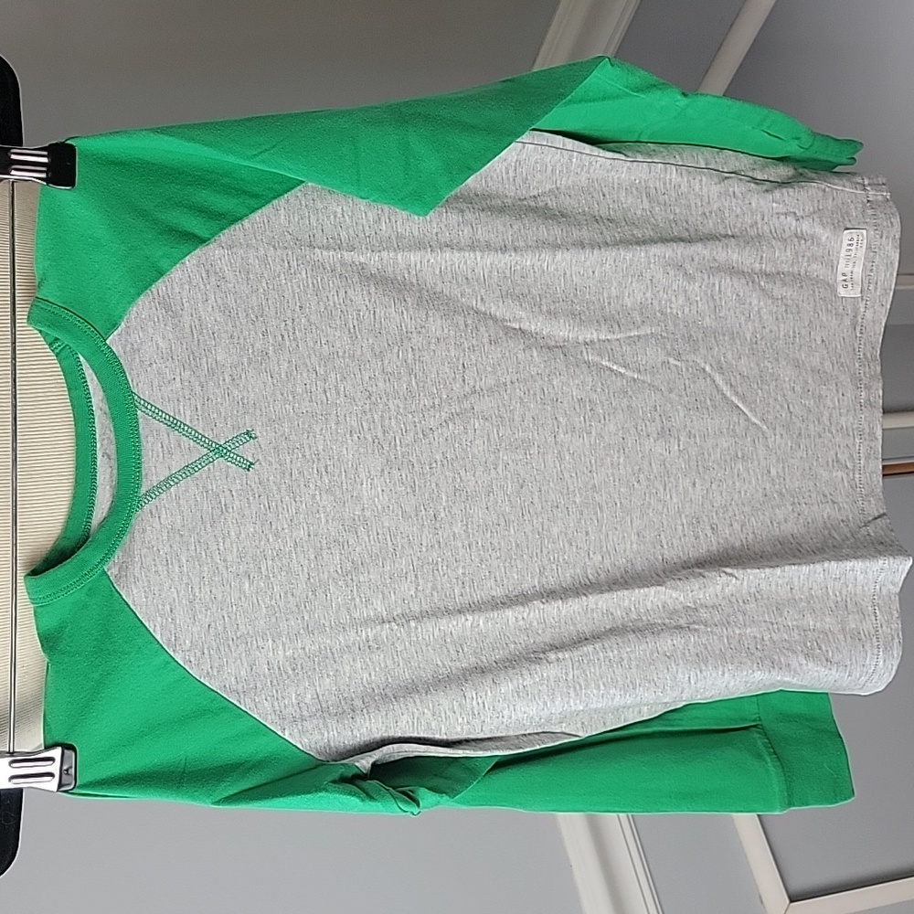 GAP **3 for $20 item** Boy's Green Gray Baseball Crewneck Long Sleeve‎ T-Shirt M